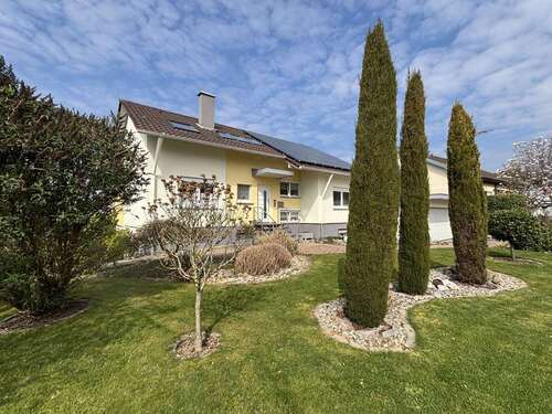 Foto - Haus zum Kaufen in Baden-Baden Steinbach 695.000,00 € 202 m²