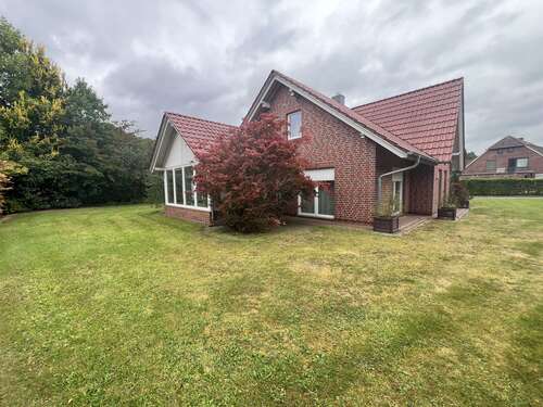 Foto - Haus zum Mieten in Westerstede 1.200,00 € 161 m²