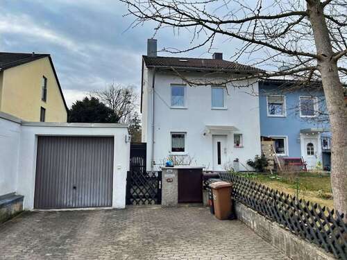 Foto - Haus zum Kaufen in München 990.000,00 € 143 m²