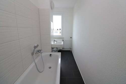 Foto - Wohnung zum Mieten in Freiberg 329,00 € 47.41 m²