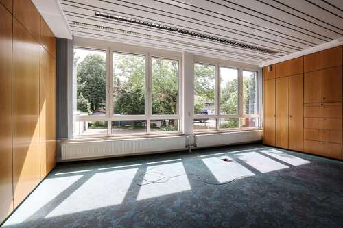 Foto - Büro in Essen 2.450,00 € 561.6 m²