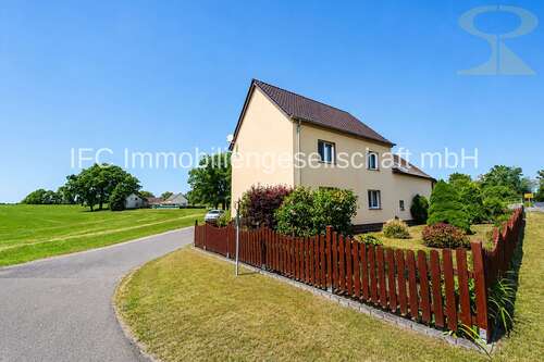 Foto - Haus zum Kaufen in Jessen (Elster) 160.000,00 € 152 m²