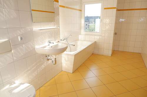 Foto - Wohnung zum Mieten in Chemnitz 350,00 € 66.5 m²