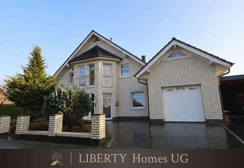 Foto - Haus zum Kaufen in Cloppenburg 669.000,00 € 242 m²