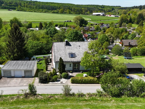 Foto - Haus zum Kaufen in Warstein 285.000,00 € 266 m²
