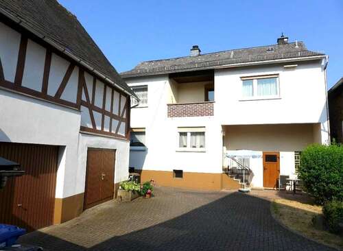 Foto - Haus zum Kaufen in Ehringshausen 238.000,00 € 155 m²