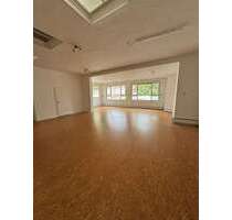 Büro in rastatt 789,00 € 130 m²