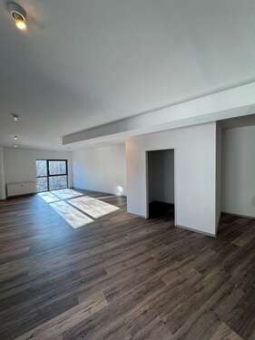 Foto - Büro in Dresden 940,00 € 94 m² - 940,00&nbsp;EUR Kaltmiete, ca.&nbsp; 94,00&nbsp;m&sup2;