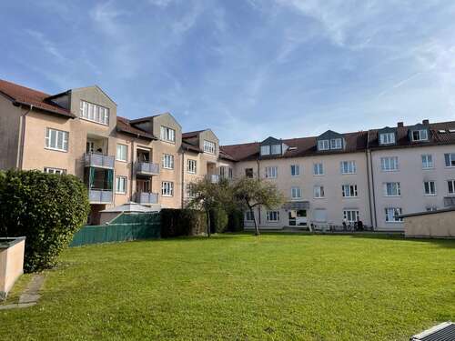 Foto - Wohnung zum Mieten in Traunreut 990,00 € 97.04 m²