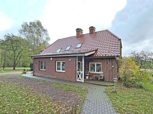 Foto - Haus zum Kaufen in Neu Wulmstorf Rade 529.000,00 € 166 m²