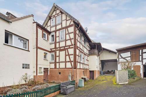 Foto - Haus zum Kaufen in Mücke 99.000,00 € 121.74 m²