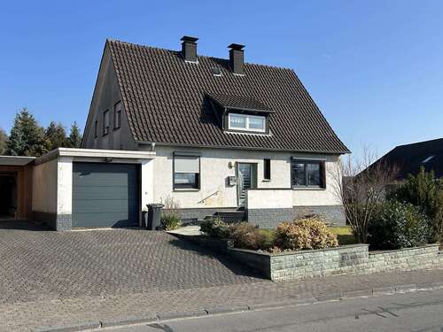Foto - Haus zum Kaufen in Marsberg Westheim 199.000,00 € 130 m²