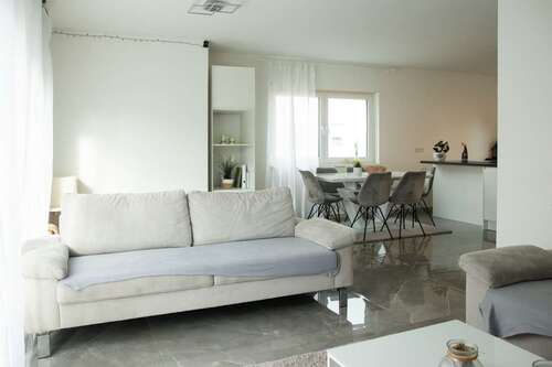 Foto - Haus zum Kaufen in Birkenfeld 680.000,00 € 235 m²