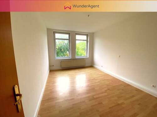 Foto - Wohnung zum Mieten in Halle (Saale) 666,65 € 66.78 m²