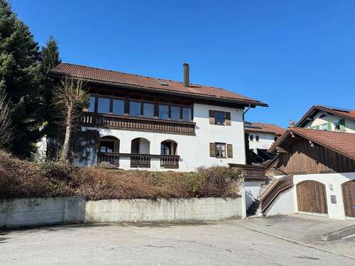 Foto - Haus zum Kaufen in Deggendorf 659.000,00 € 260 m²