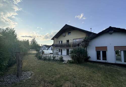 Foto - Haus zum Kaufen in Niederdorfelden 795.000,00 € 194 m²