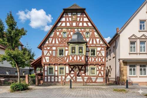 Foto - Haus zum Kaufen in Mosbach Neckarelz 347.000,00 € 296 m²