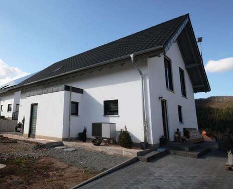 Foto - Haus zum Kaufen in Offenbach-Hundheim 437.000,00 € 192 m²