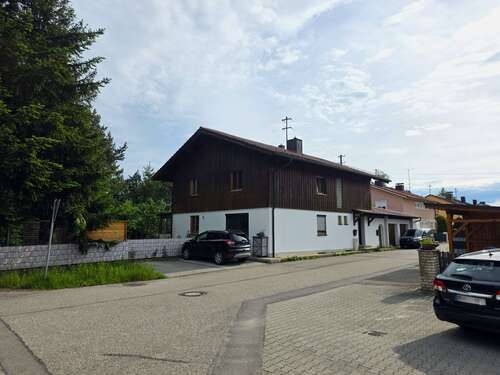 Foto - Haus zum Mieten in Pastetten-Reithofen 2.500,00 € 200 m²