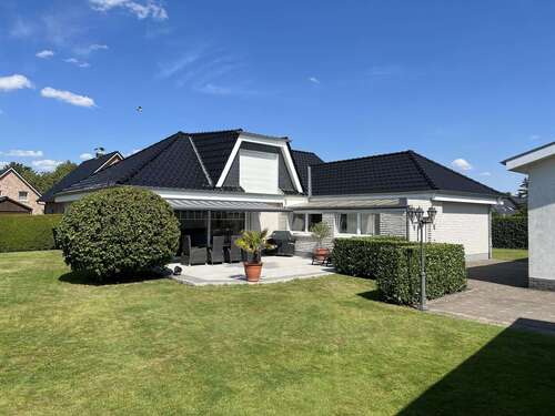Foto - Haus zum Kaufen in Barmstedt 749.000,00 € 267 m²