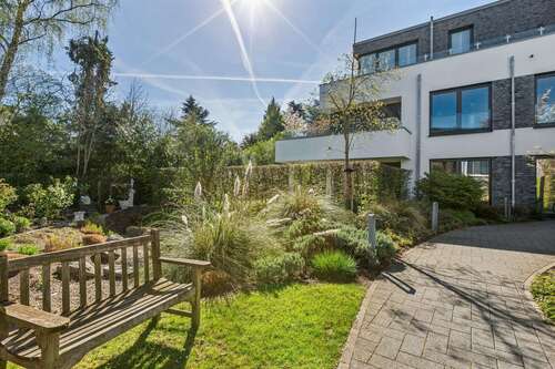 Foto - Wohnung zum Kaufen in Düsseldorf-Urdenbach 1.495.000,00 € 192 m²