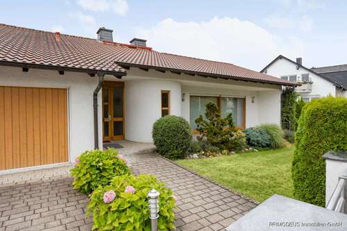 Foto - Haus zum Kaufen in Usingen 680.000,00 € 305 m²