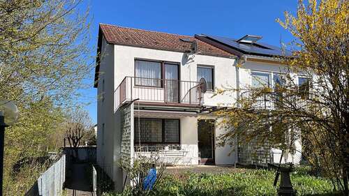 Foto - Haus zum Kaufen in Leonberg 379.000,00 € 94 m²