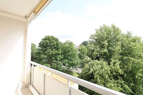 Foto - Wohnung zum Mieten in Chemnitz 300,00 € 49 m²