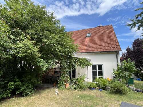 Foto - Haus zum Kaufen in Neutraubling 760.000,00 € 147 m²