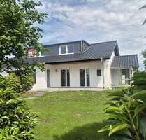 Haus zum Mieten in Rösrath 2.200,00 € 222.8 m²