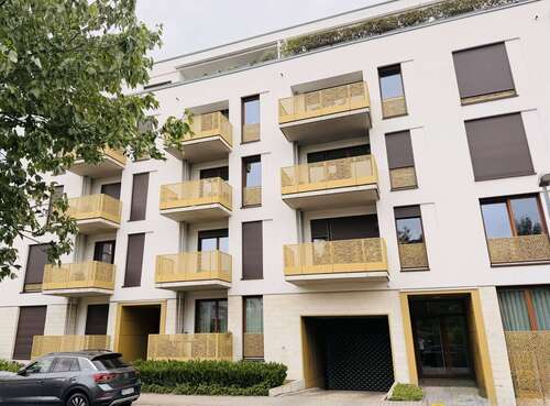 Foto - Wohnung zum Mieten in Düsseldorf-Oberkassel 3.518,00 € 130.3 m²