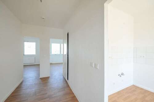 Foto - Wohnung zum Mieten in Halle 400,00 € 57.17 m²