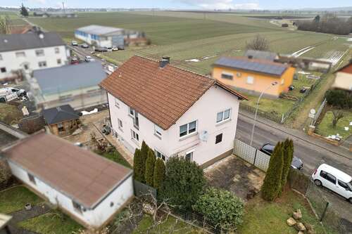 Foto - Haus zum Kaufen in Florstadt 365.000,00 € 157 m²