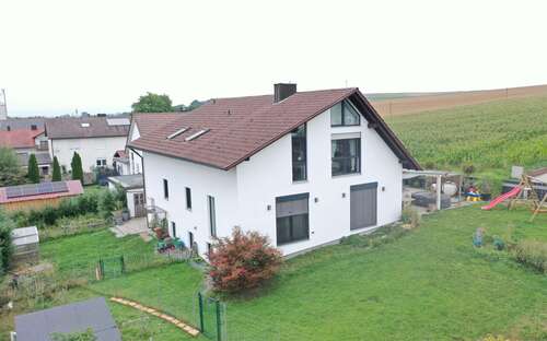 Foto - Haus zum Kaufen in Mengkofen Hüttenkofen 625.000,00 € 300 m²