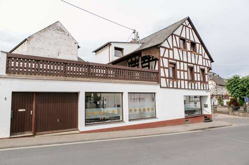 Foto - Haus zum Kaufen in Mülheim-Kärlich 239.000,00 € 265 m²
