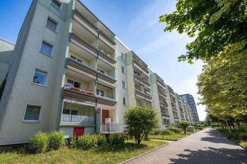 Foto - Wohnung zum Mieten in Magdeburg 365,00 € 55.97 m²