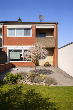 Foto - Haus zum Kaufen in Düsseldorf 930.000,00 € 120 m²