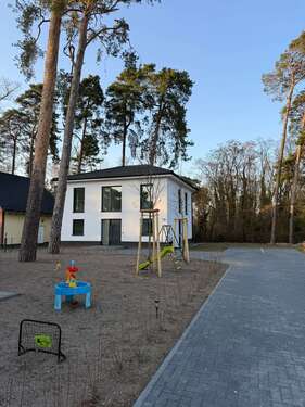 Foto - Haus zum Kaufen in Brandenburg - Blankenfelde-Mahlow 890.000,00 € 153 m²