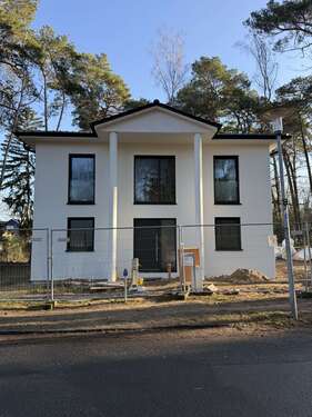 Foto - Haus zum Kaufen in Brandenburg - Blankenfelde-Mahlow 990.000,00 € 198 m²