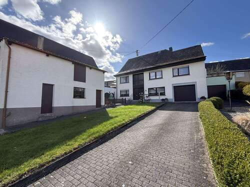 Foto - Haus zum Kaufen in Monzelfeld 135.000,00 € 172 m²