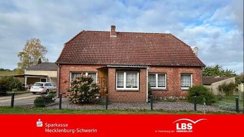 Foto - Haus zum Kaufen in Karenz 145.000,00 € 160 m²