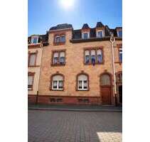 Haus zum Kaufen in Neustadt an der Weinstraße 380.000,00 € 234 m²