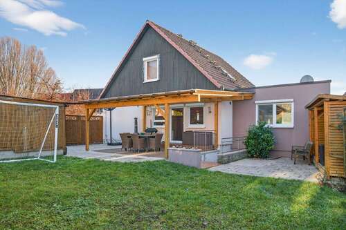 Foto - Haus zum Kaufen in Straubenhardt Ottenhausen 449.000,00 € 173.55 m²