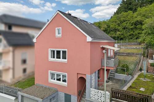 Foto - Haus zum Kaufen in Limburg an der Lahn 219.000,00 € 158.95 m²