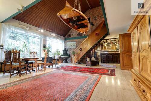 Foto - Haus zum Kaufen in Düsseldorf 1.150.000,00 € 400 m²