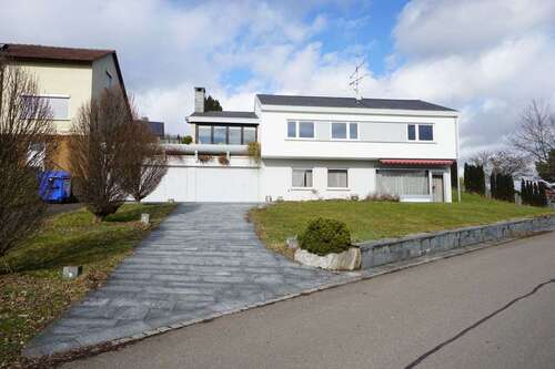 Foto - Haus zum Kaufen in Pliezhausen 590.000,00 € 196 m²