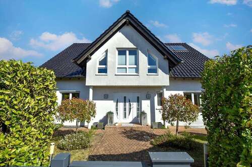 Foto - Haus zum Kaufen in Heiligenhaus 995.000,00 € 217 m²