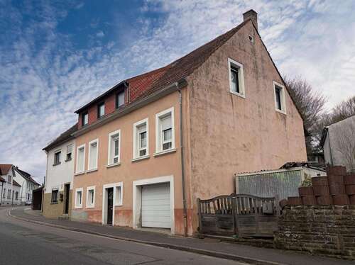 Foto - Haus zum Kaufen in Kirkel 230.000,00 € 165 m²