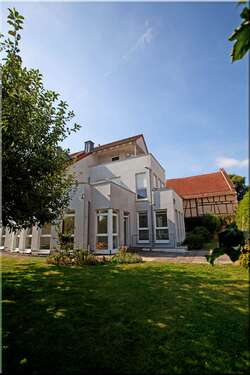 Foto - Haus zum Kaufen in Oberursel 1.249.000,00 € 345 m²