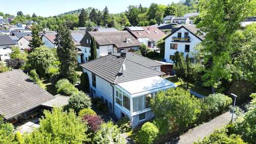 Foto - Haus zum Kaufen in Metzingen 644.000,00 € 177 m²